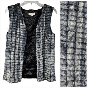 Weekend Love Silver Gray Faux Fur Vest Shaggy Sleeveless Teddy Jacket Retro Fun